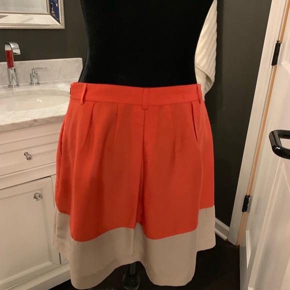 Dalia Collection orange & beige colorblock skirt.  HU - Picture 2 of 4